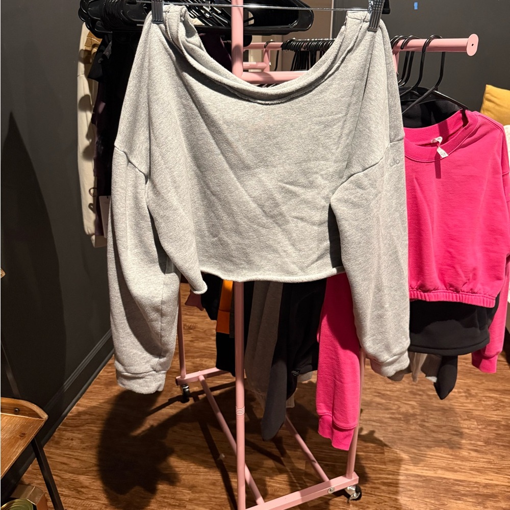 ALO Yoga Gray Off-Shoulder Crop Top